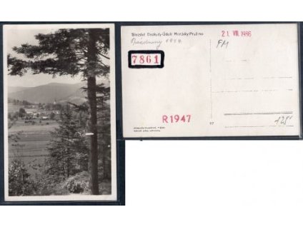 SLEZSKÉ BESKYDY. Údolí Morávky. 1947.