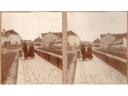 NEURČENÉ MĚSTO, stereopohlednice