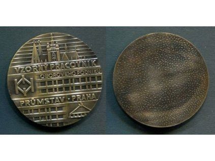 PRAHA. Vzorný pracovník oborového podniku Průmstav Praha.