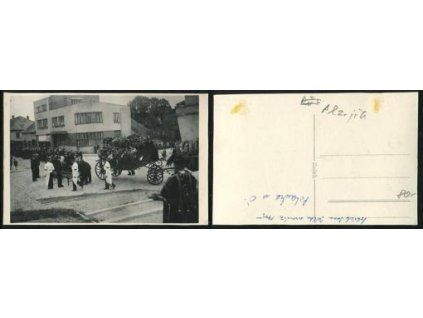 POLANKA v Čechách. Pohřeb uzenáře Jana Jílka. 1945.