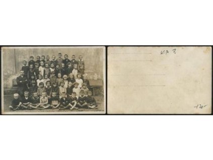Neurčeno.. 1. třída  v roce 1928/29.