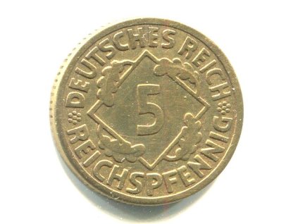 D899