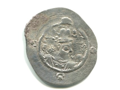 PERSIE. Chusro II. (590-628). Drachma. Mincovna AW = Hormozd-Ardoshir, provincie Khuzestan. Rok 8. Ag.