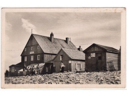 KRKONOŠE. Československá bouda na Sněžce 1603 m.