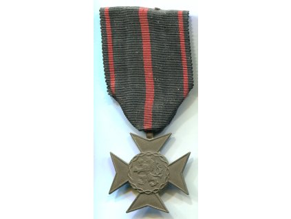 MM702