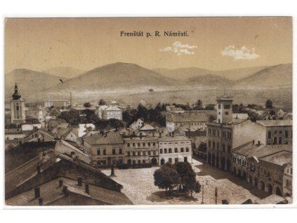 Frenštát p. R. Náměstí.