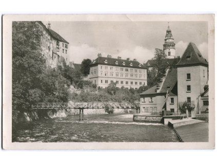 das889