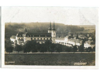 vvv015