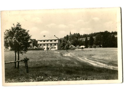 je042