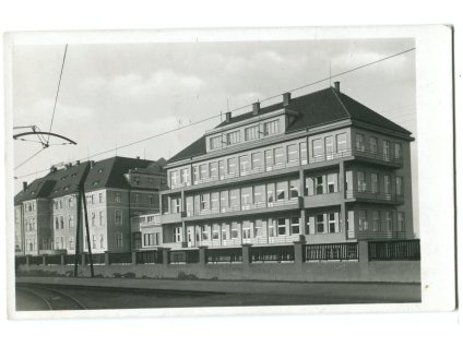 mo173