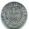 O935